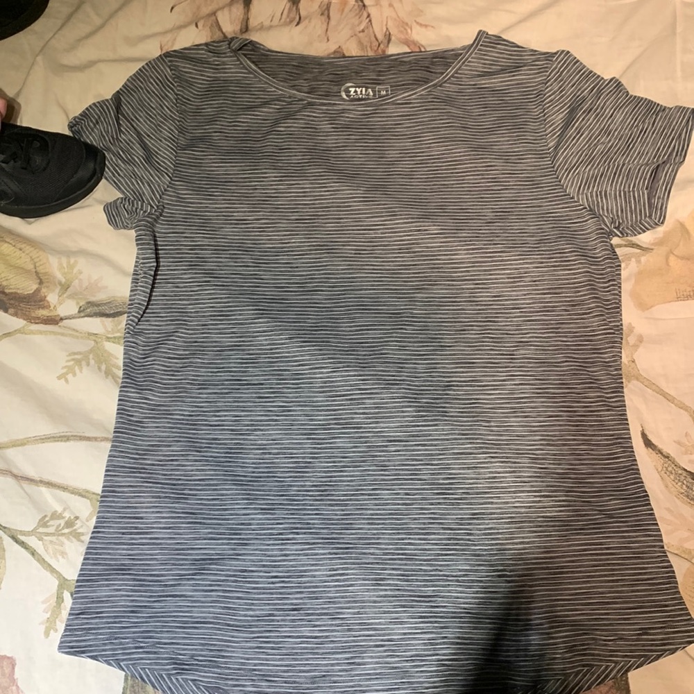 Zyia activewear medium tee grey and white striped